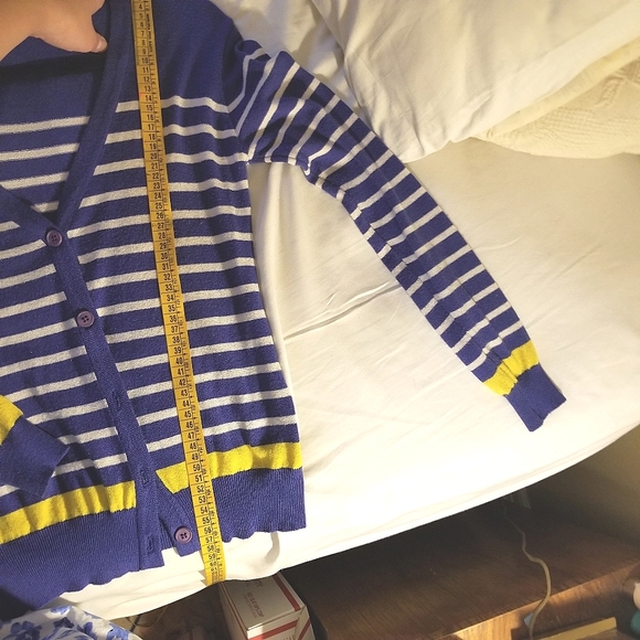 Striped buttun up cardigan - Picture 9 of 9